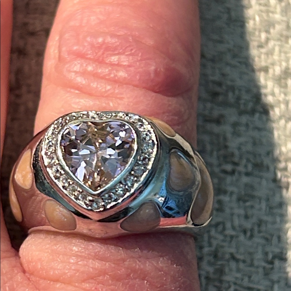 Vintage Silver and Gold Heart Ring - Picture 3 of 16
